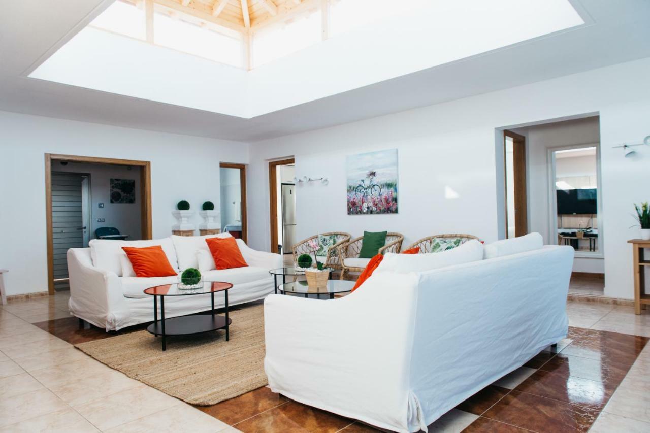 Eco Villa White Suite With Climatized Pool Caleta De Fuste Eksteriør bilde